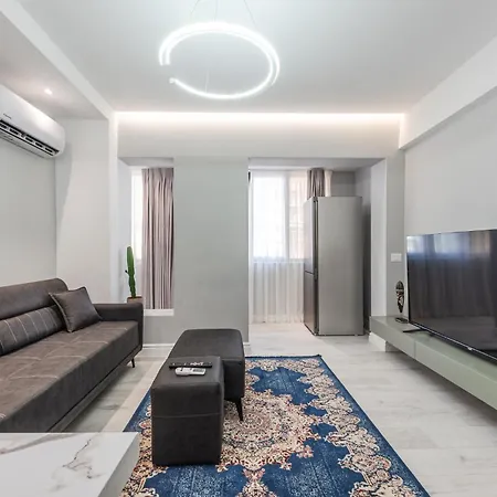 Moskat Apartments By Kondo Stays Tirana Exterior photo